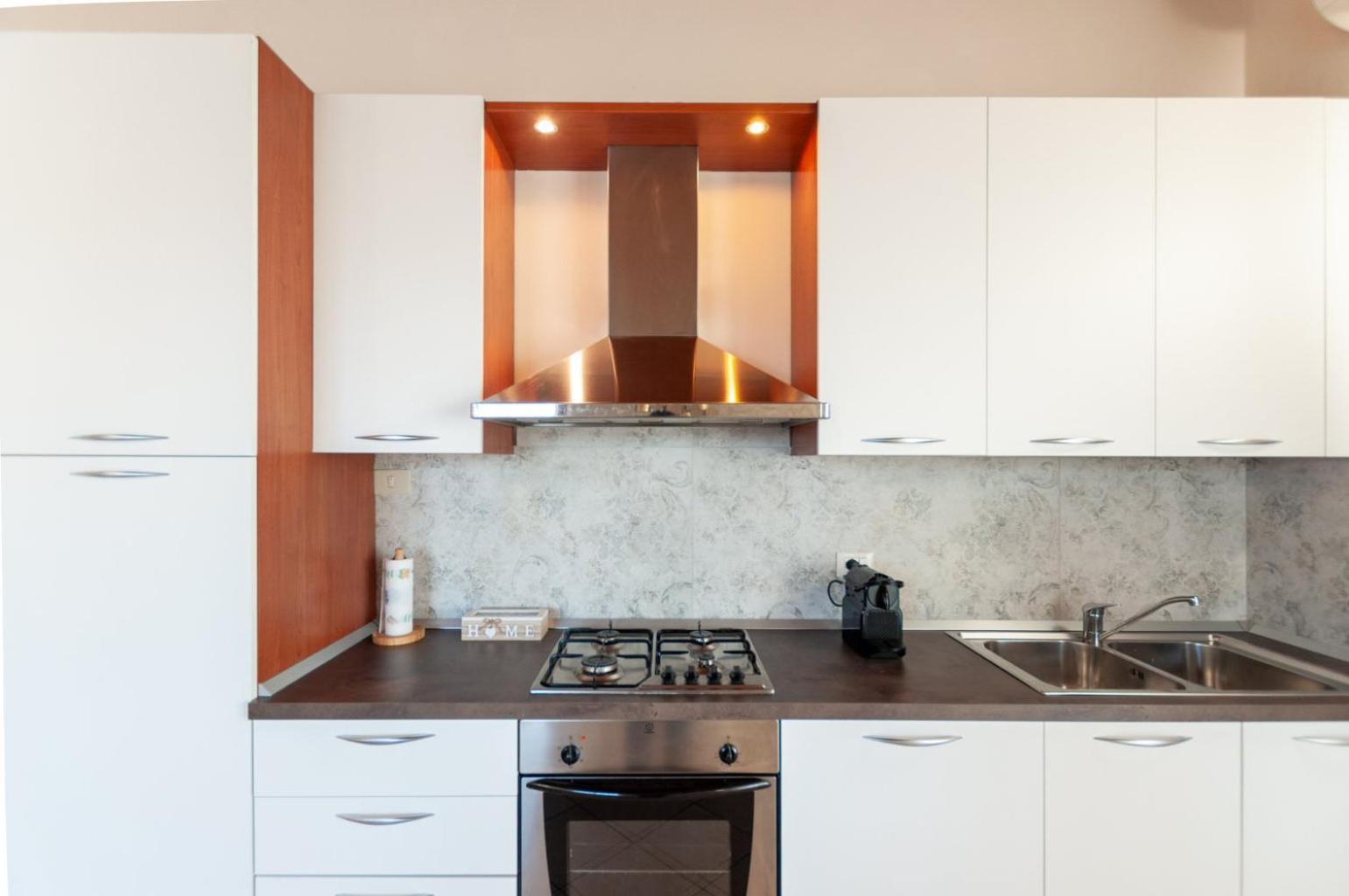 Dora'S Apartment Desenzano del Garda Zewnętrze zdjęcie