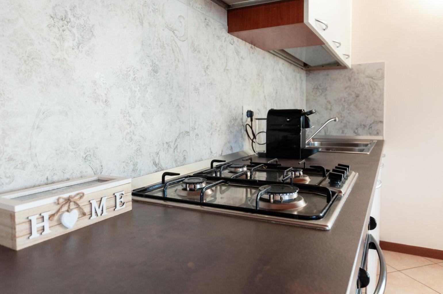 Dora'S Apartment Desenzano del Garda Zewnętrze zdjęcie